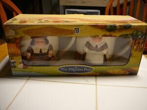 Publix Pilgram Pair Mugs NIB
